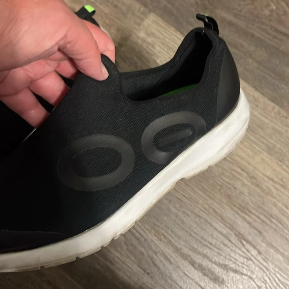 OOFOS OOmg Sport Slip-On Sneaker Shoes Men’s Size 10.5